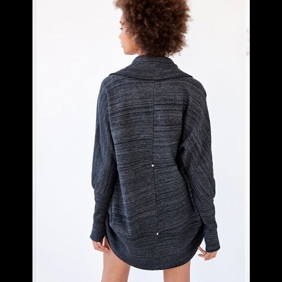 aritzia Wilfred Diderot Sweater grey size small - Picture 3 of 15